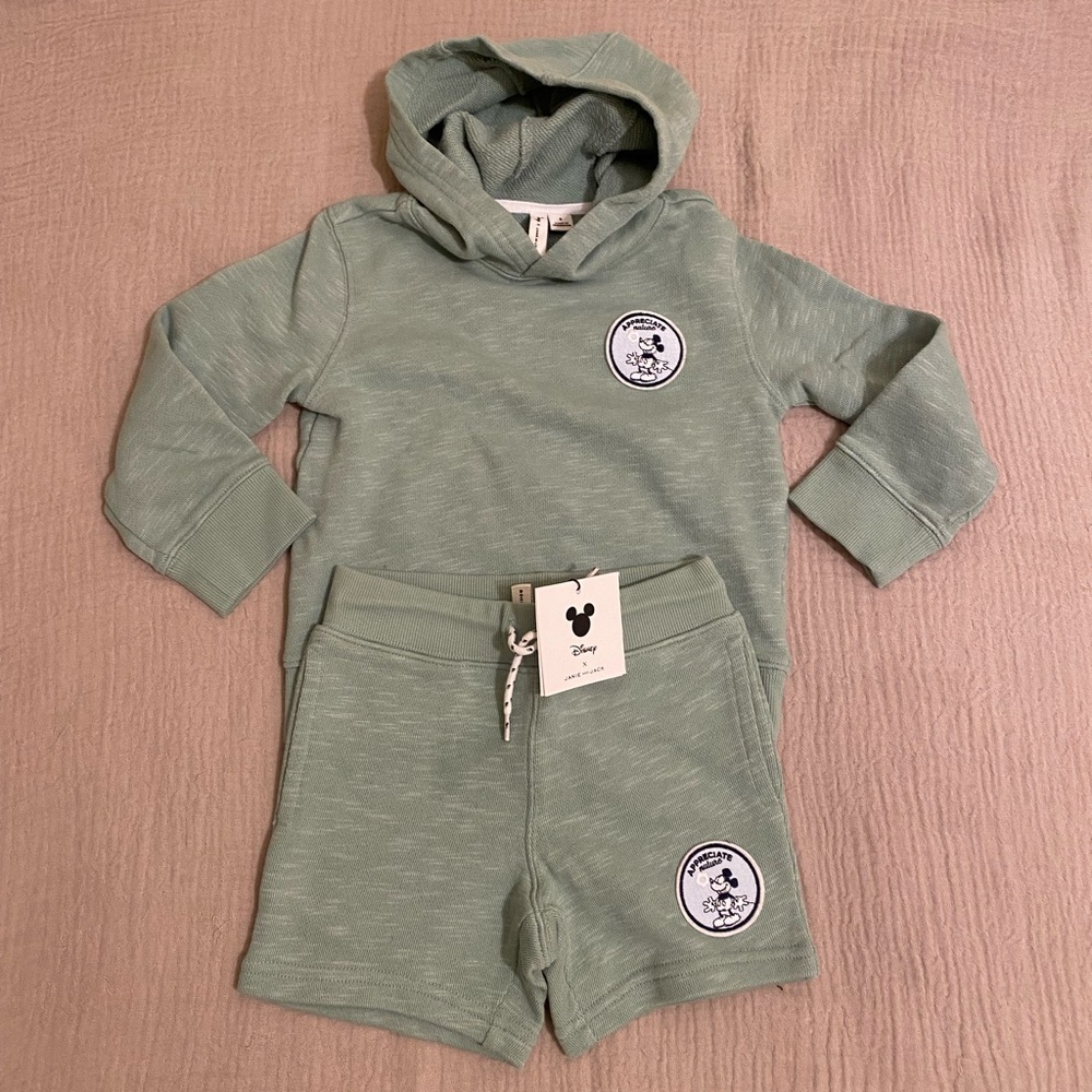 Janie and Jack x Disney Kids Green Mickey Hoodie & Shorts Set. Size 3 years. New